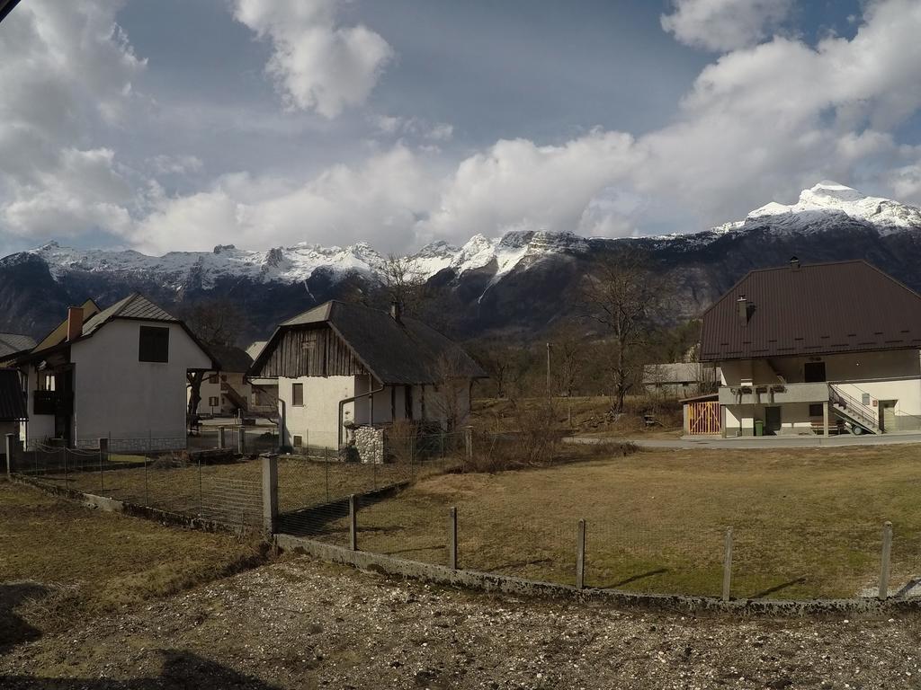Lesjakova Domacija Бовец Экстерьер фото